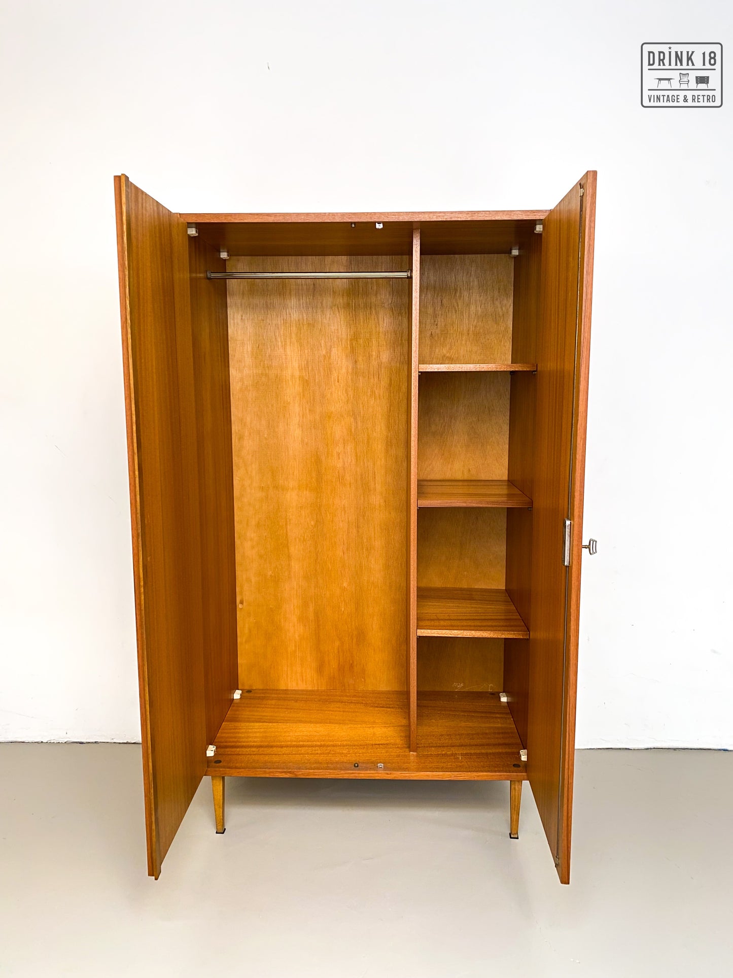 Vintage - Kleerkast light