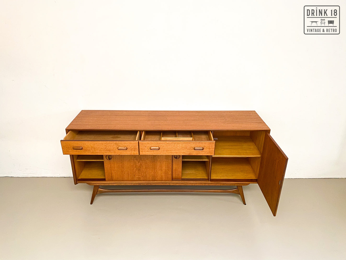 Sideboard - Louis Van Teeffelen