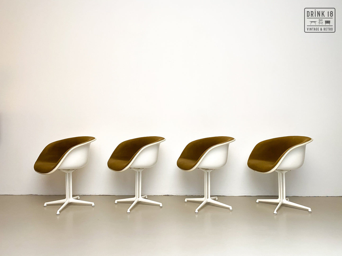 Shell La Fonda stoelen - Charles & Ray Eames voor Herman Miller