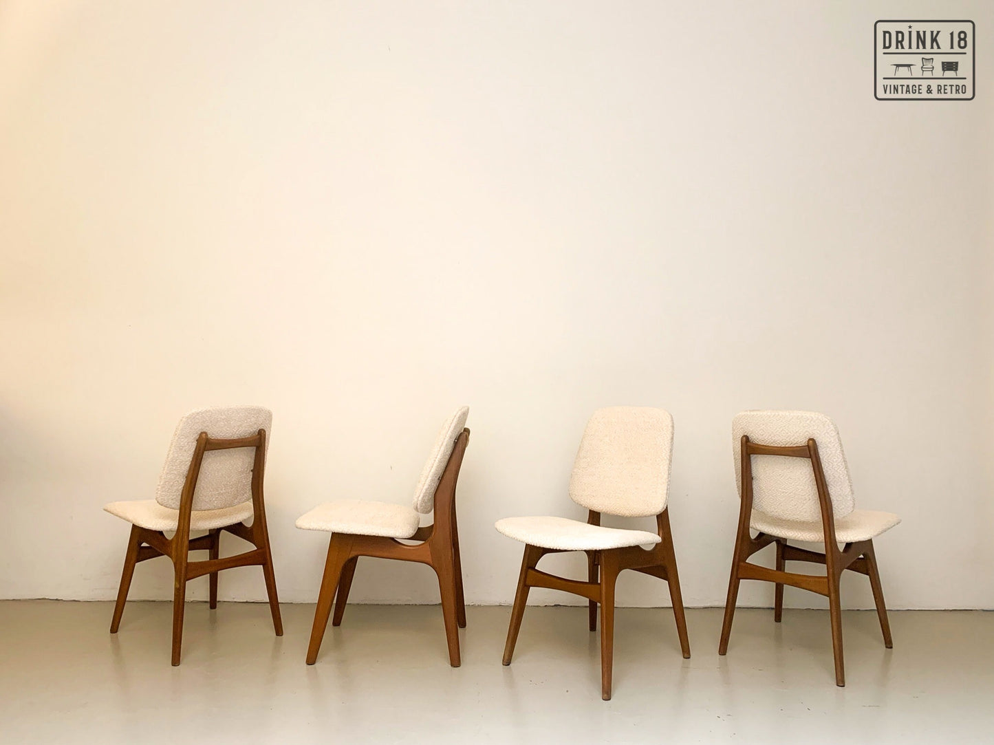 Zes vintage eetkamerstoelen - Louis van Teeffelen