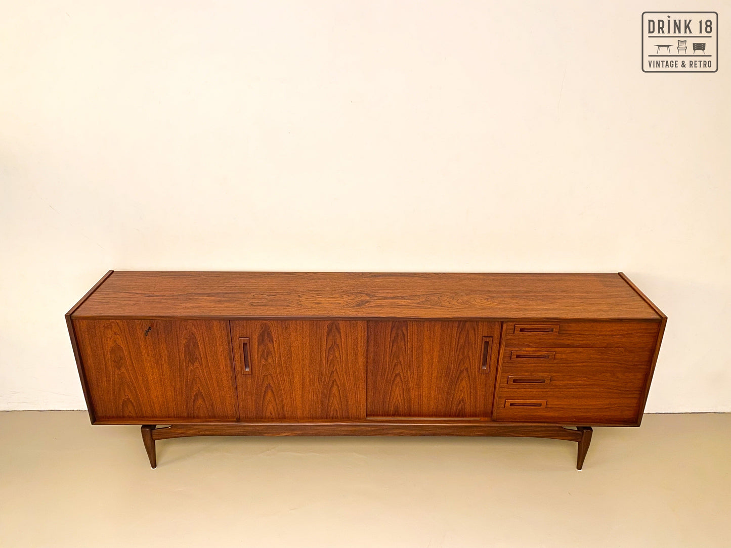 Sideboard - Louis Van Teeffelen