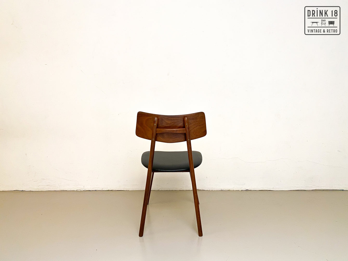 Vier Stravanger stoelen - Louis van Teeffelen