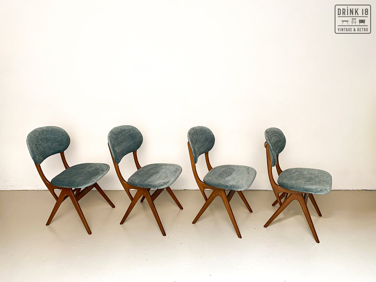 Vier vintage eetkamerstoelen (Eden) - Louis van Teeffelen