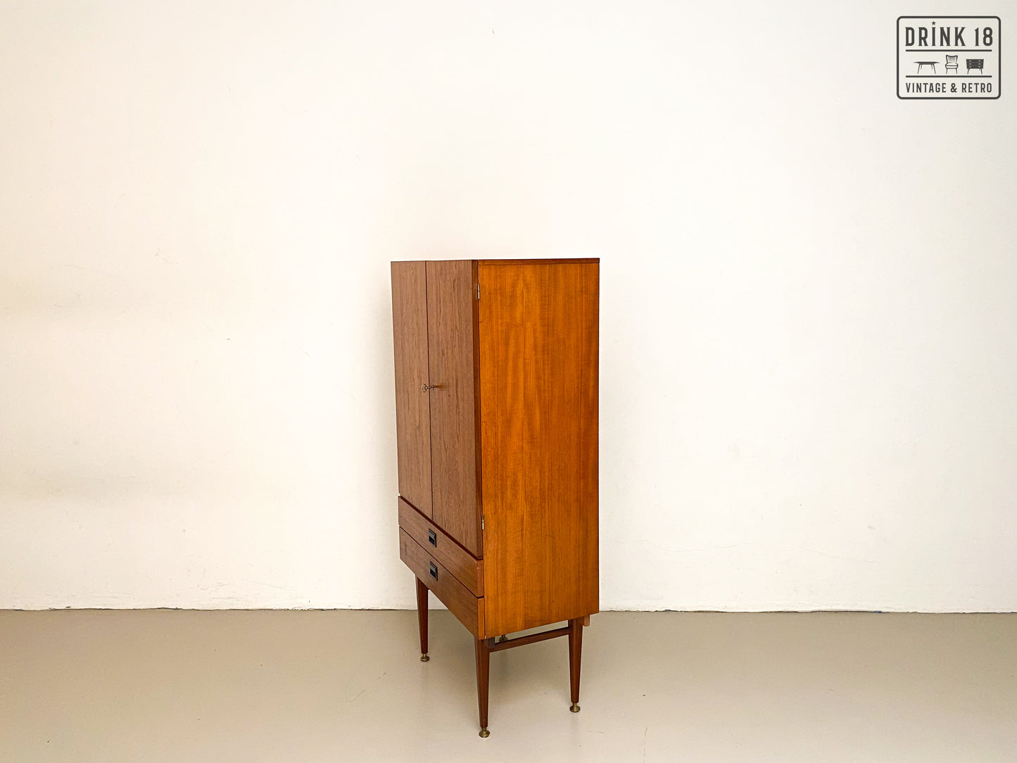 Vintage - Hoge Wandmeubel #7