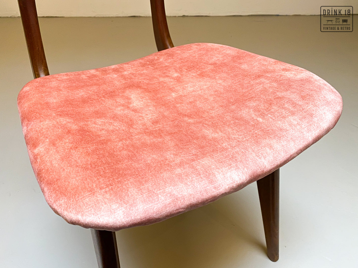 Zes vintage eetkamerstoelen - Louis van Teeffelen