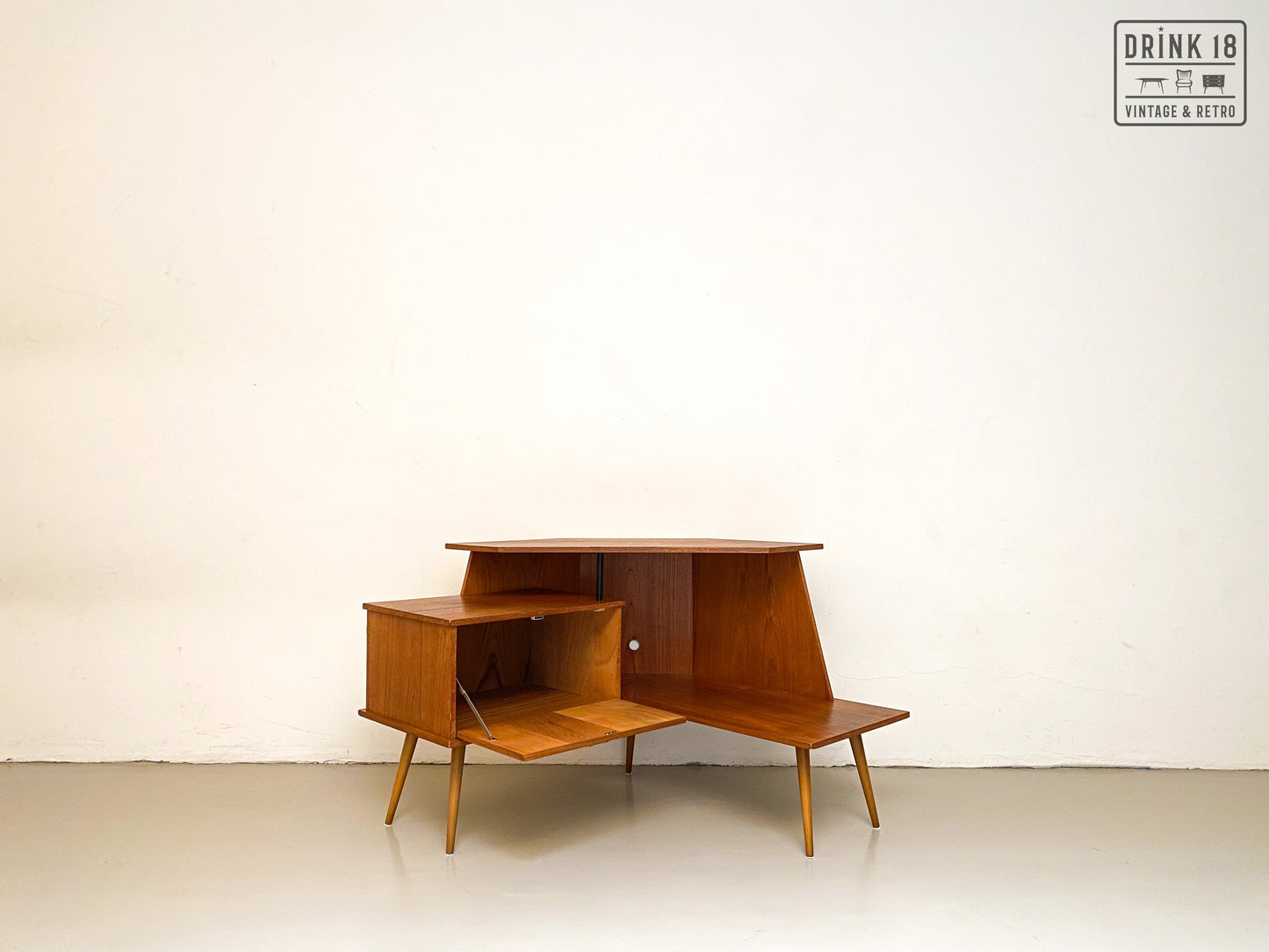 Vintage Design - TV Meubel/Hoekkast