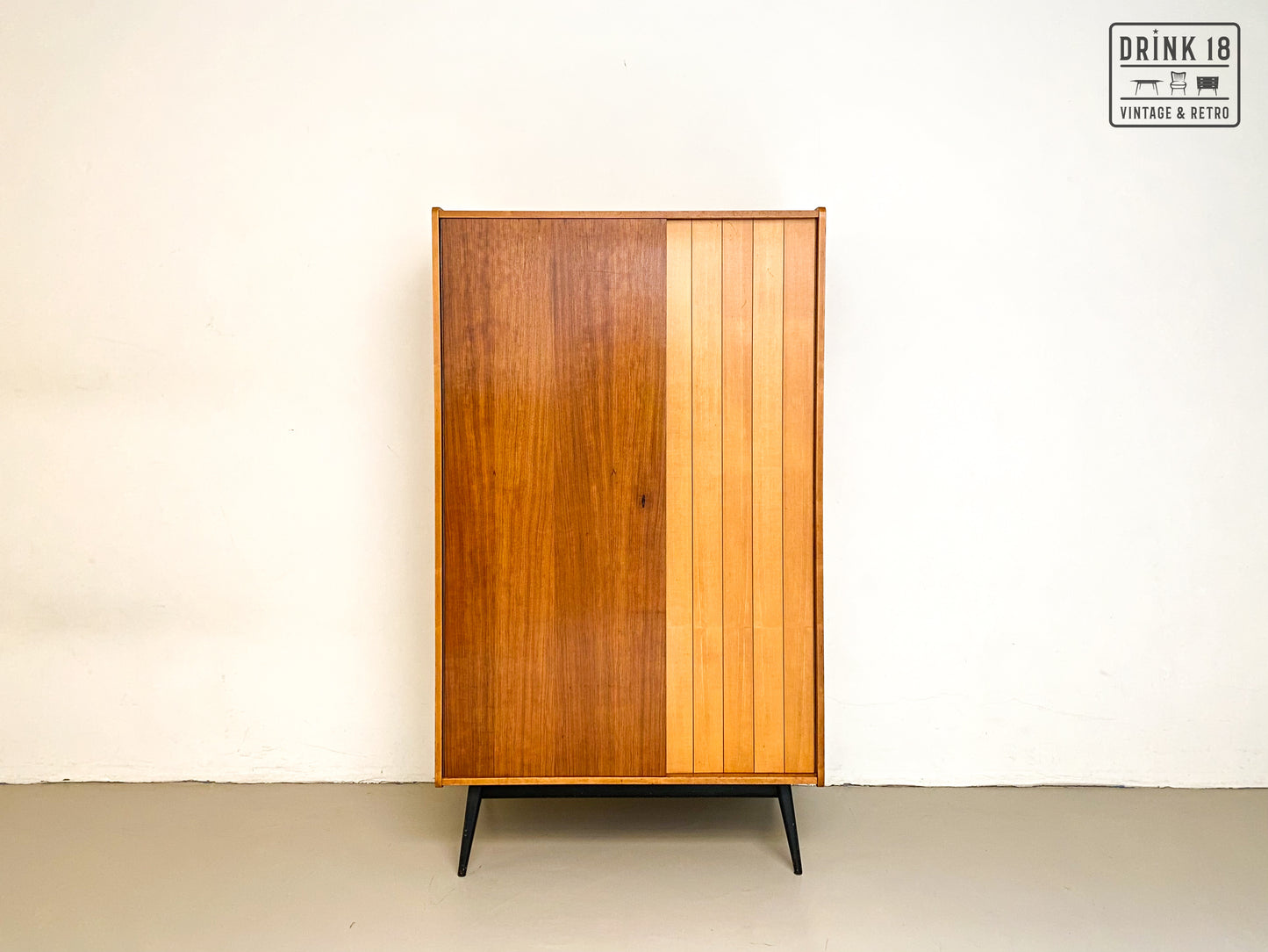 Vintage - Kleerkast #1