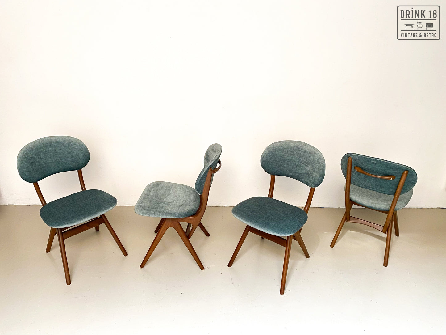 Vier vintage eetkamerstoelen (Eden) - Louis van Teeffelen