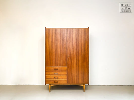 Vintage - Kleerkast #1