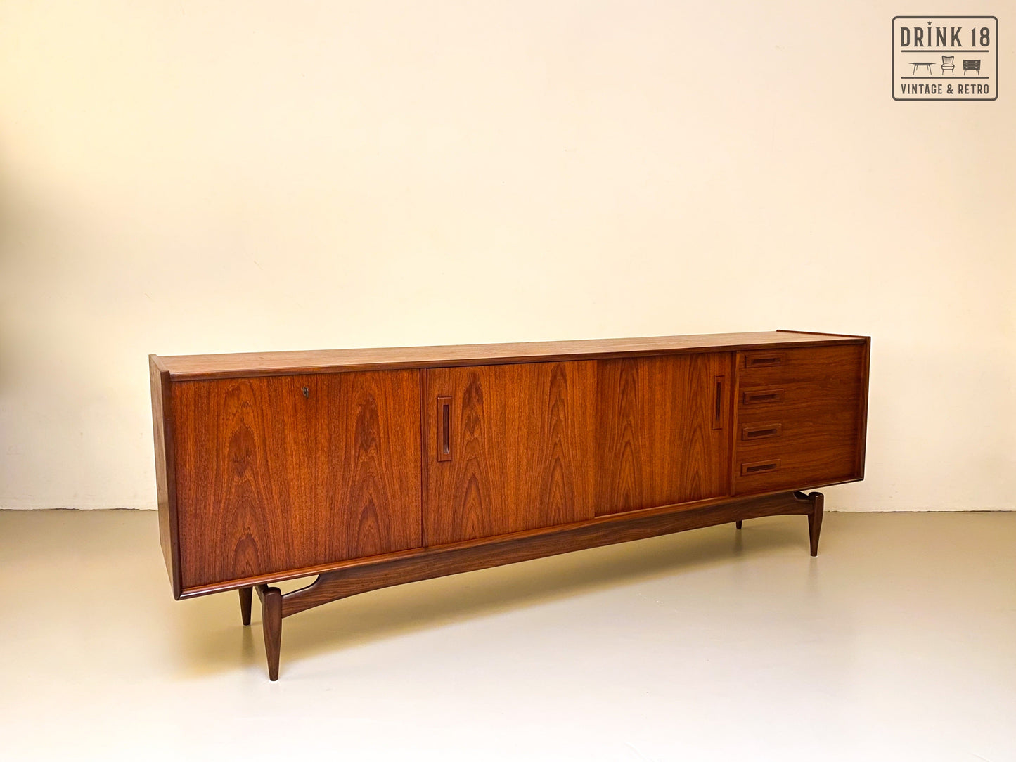 Sideboard - Louis Van Teeffelen
