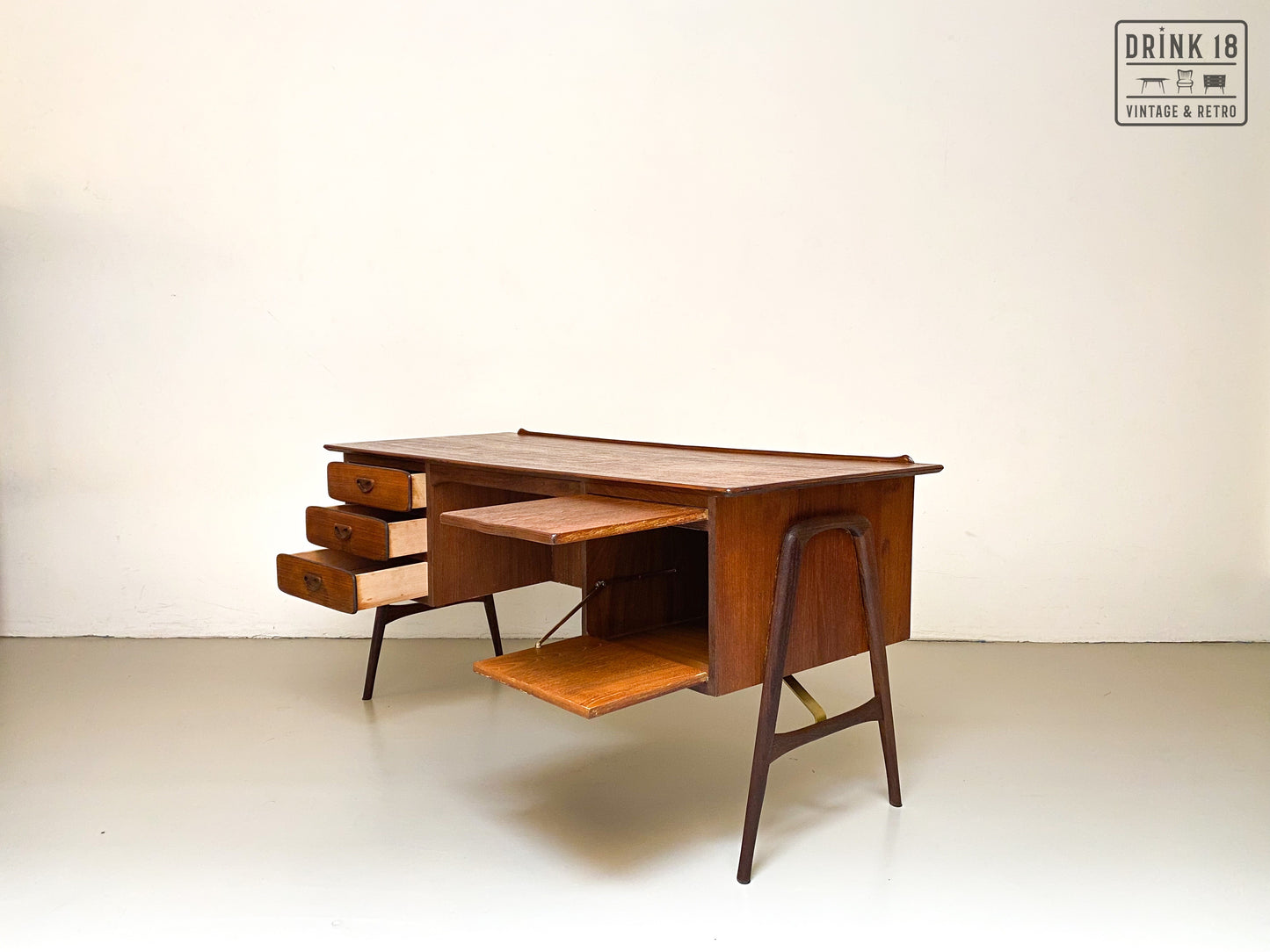 Boomerang XL Bureau met stoel - Louis van Teeffelen