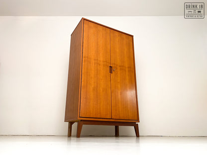 Vintage - Kleerkast #1