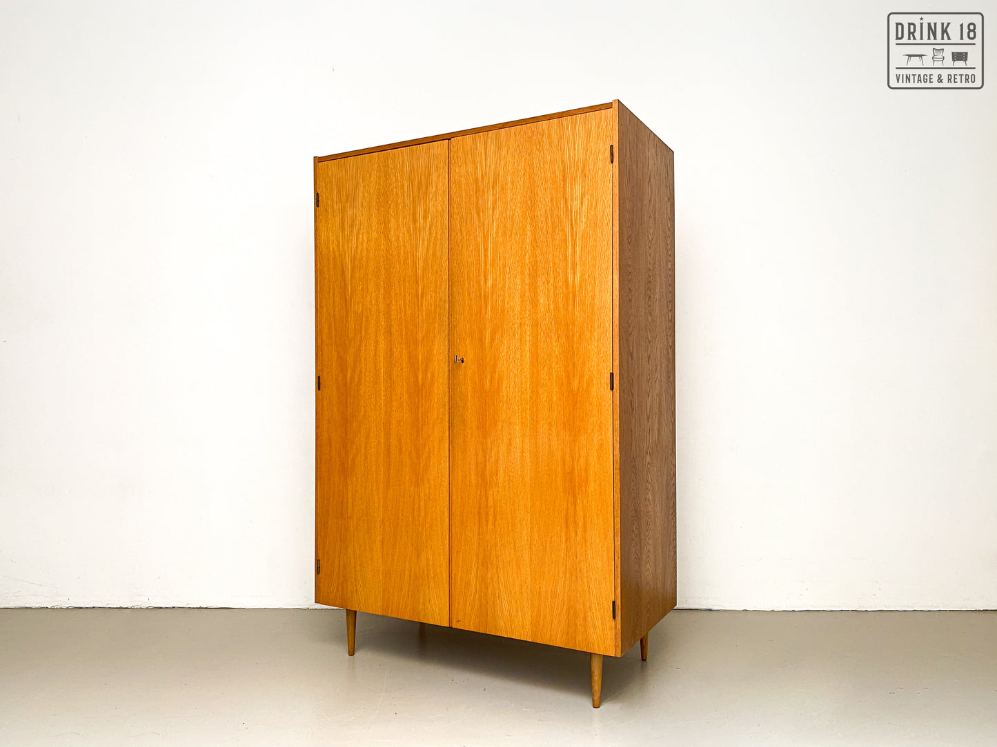 Vintage - Kleerkast light