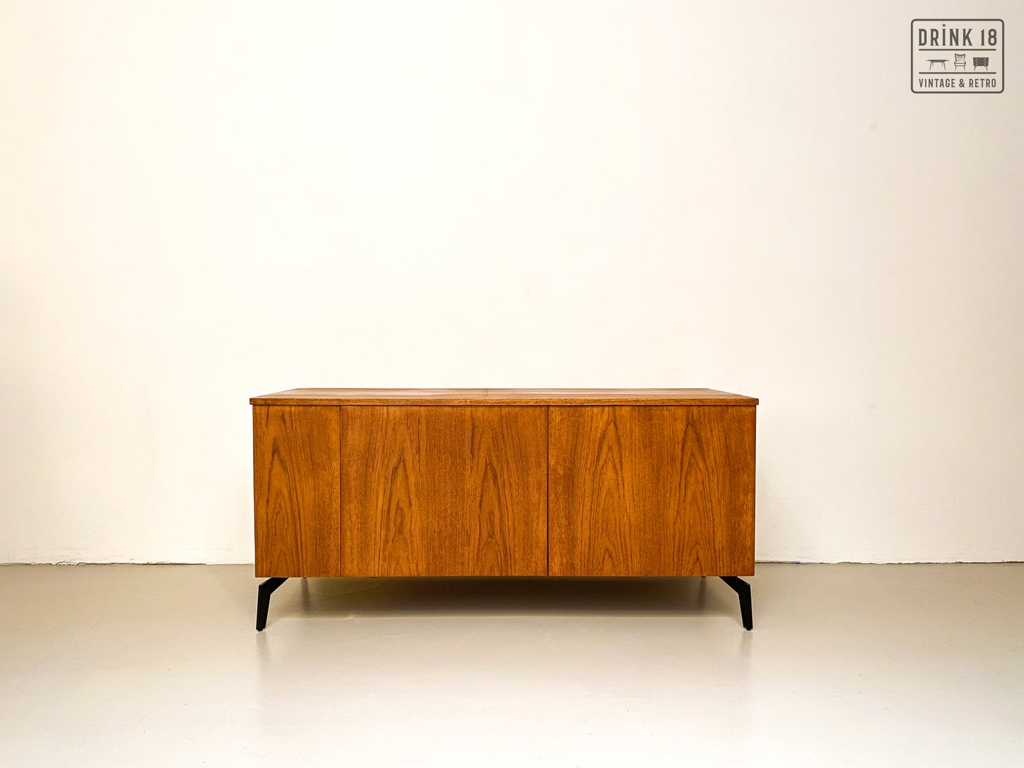 Vintage - Tv Meubel #1