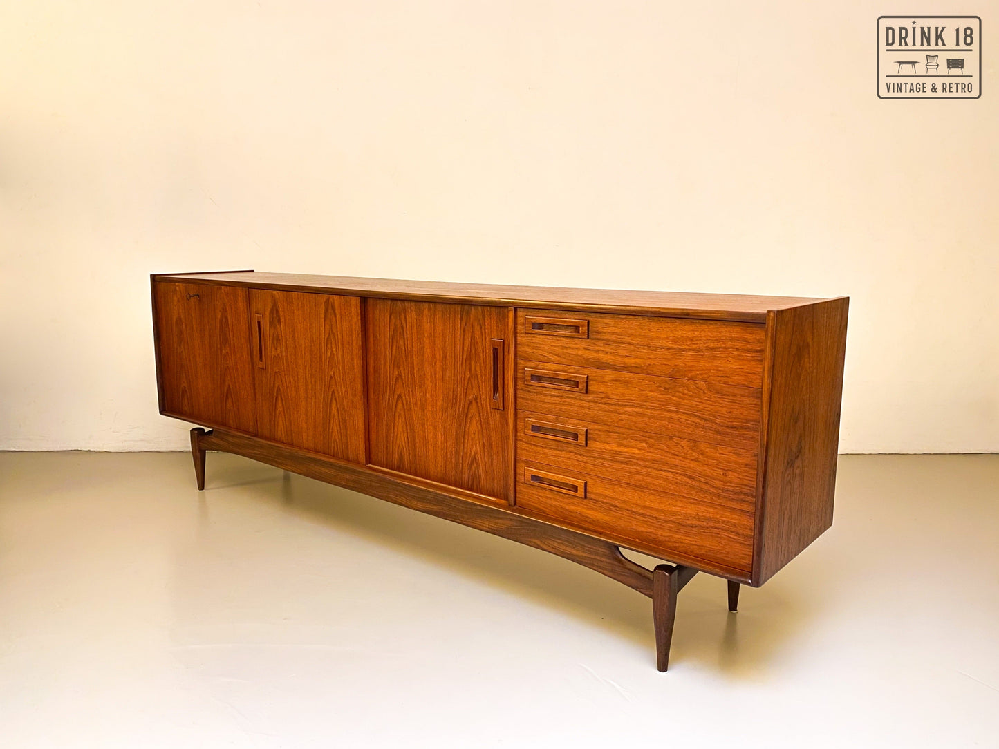 Sideboard - Louis Van Teeffelen