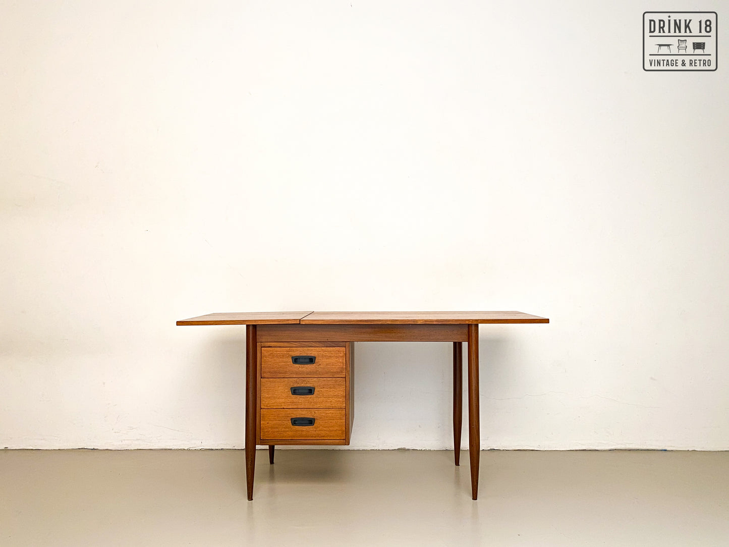 Drop-leaf bureau - Arne Vodder
