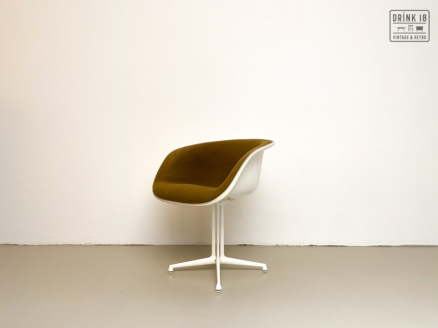 Shell La Fonda stoelen - Charles & Ray Eames voor Herman Miller