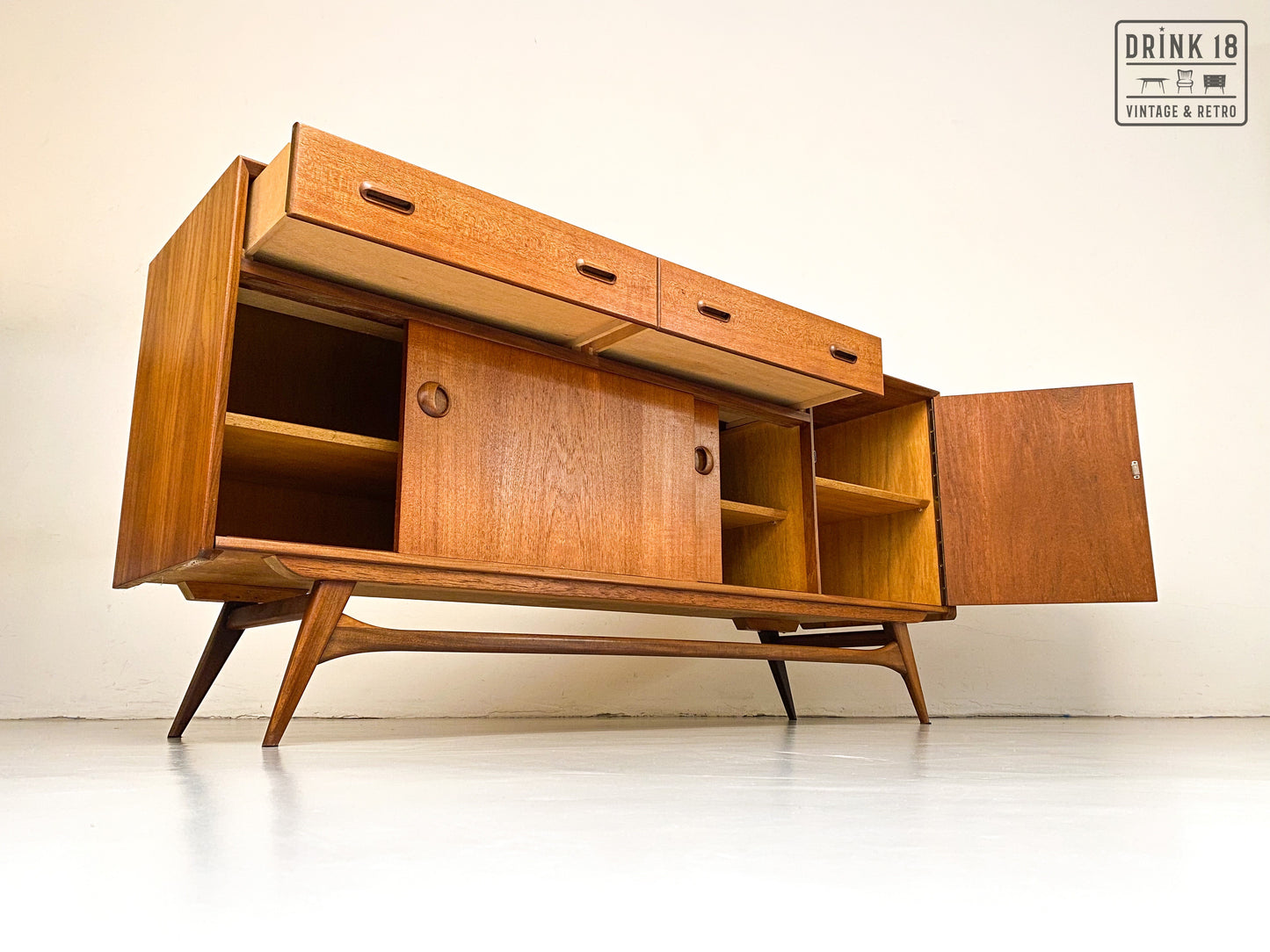 Sideboard - Louis Van Teeffelen