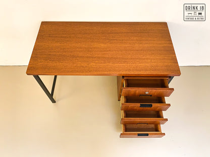 Bureau EH01 (JS) - C.B. voor Pastoe
