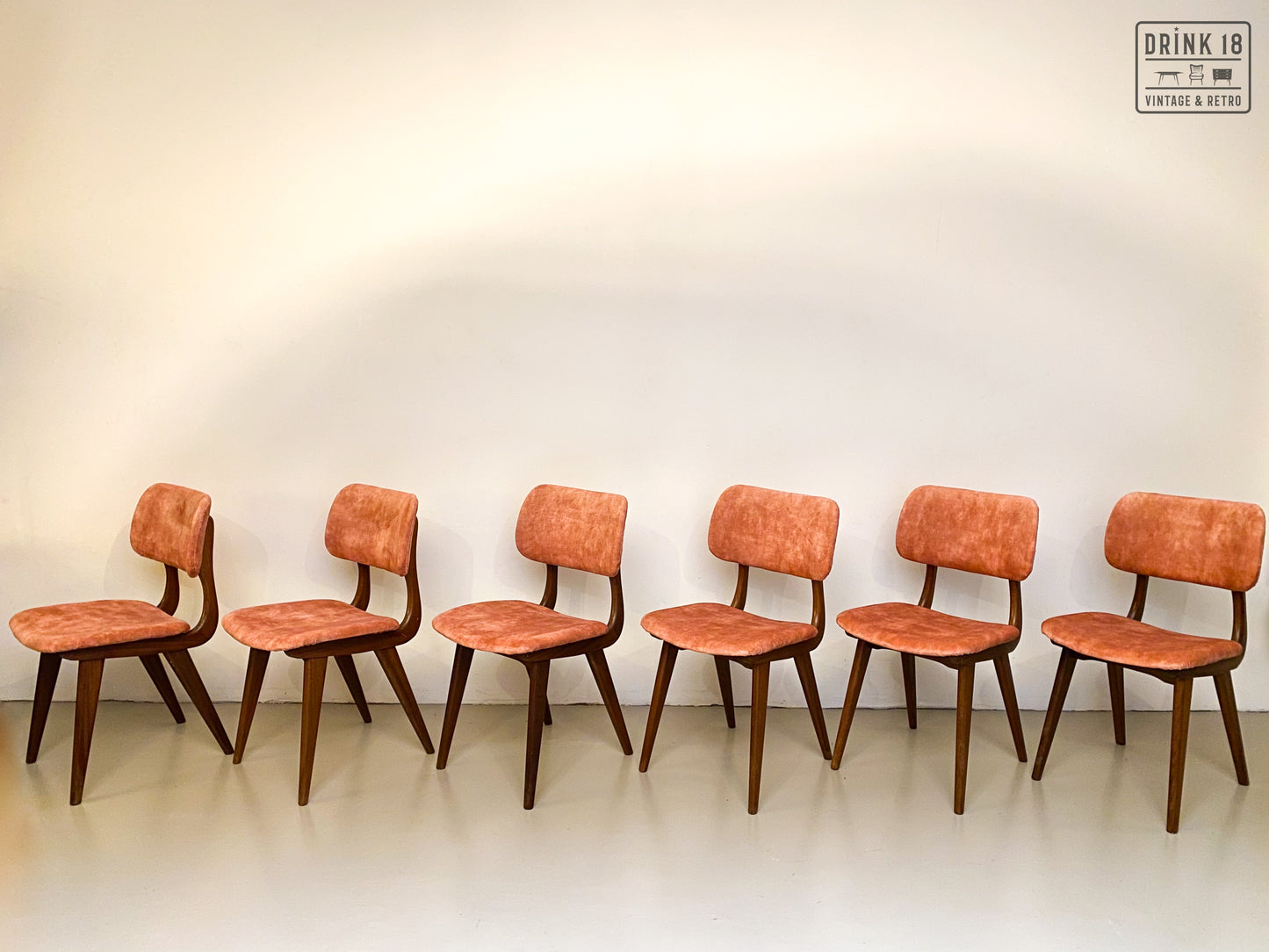 Zes vintage eetkamerstoelen - Louis van Teeffelen