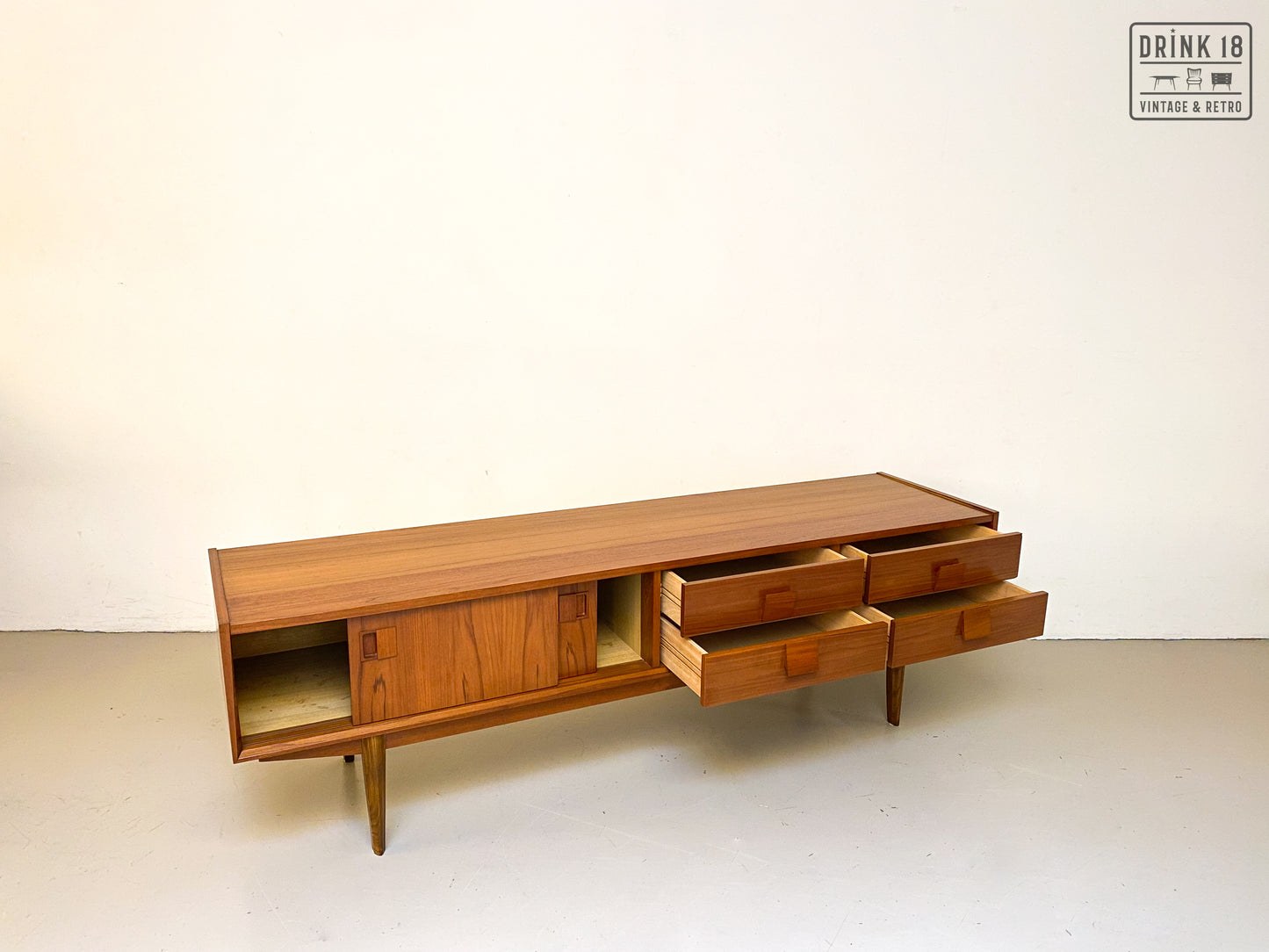 Vintage - Sideboard #7