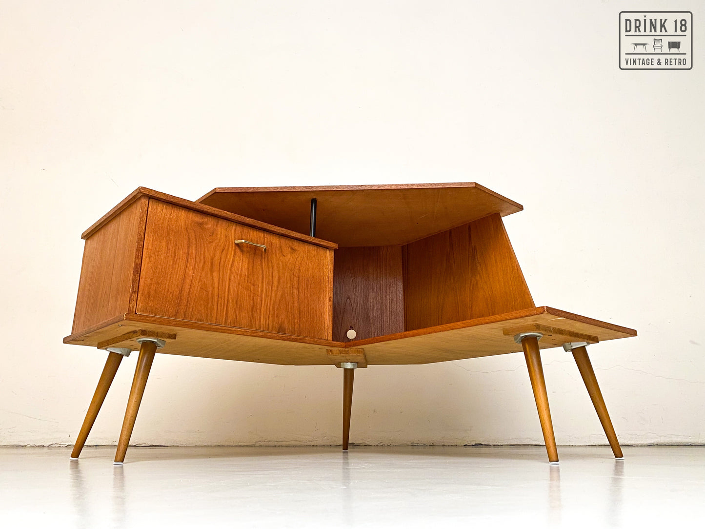 Vintage Design - TV Meubel/Hoekkast