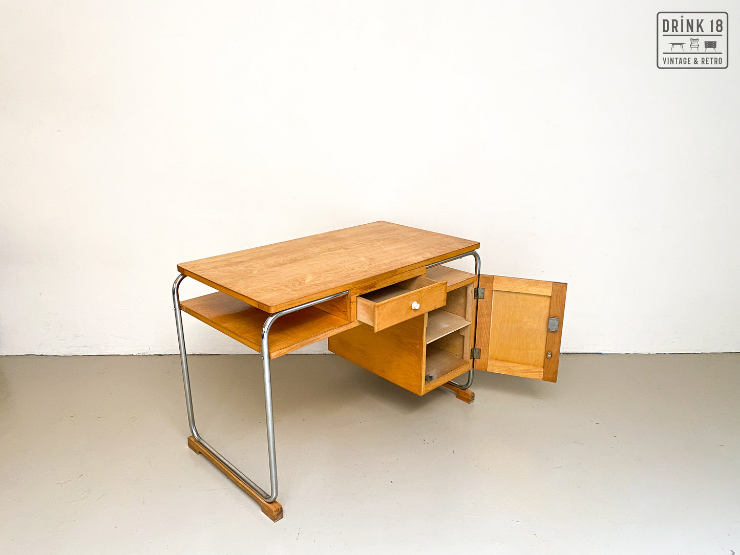 Vintage - Bauhaus stijl bureau #2