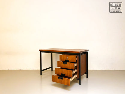 Bureau EH01 (JS) - C.B. voor Pastoe