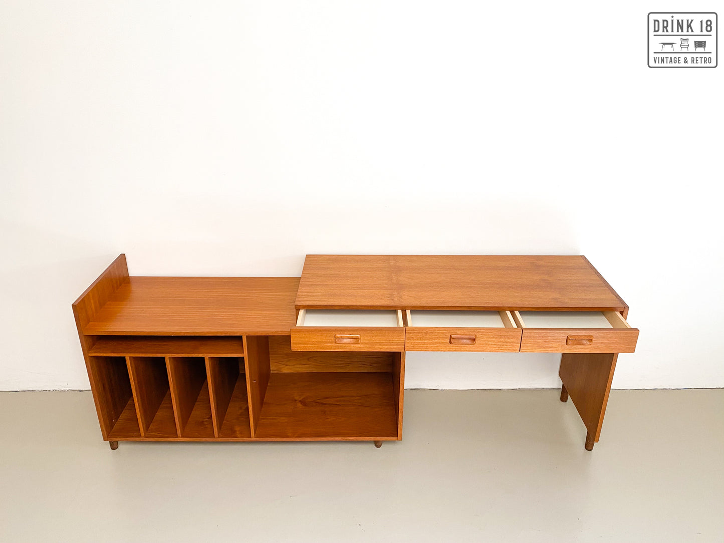 Vintage - Bureau / Wandmeubel