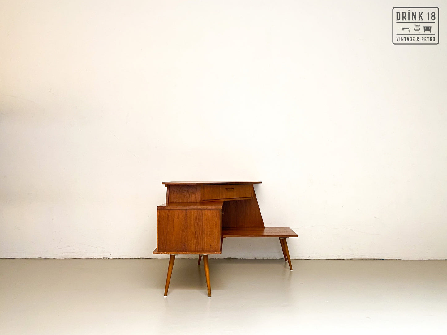 Vintage Design - TV Meubel/Hoekkast
