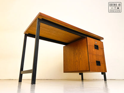 Bureau EH01 (JS) - C.B. voor Pastoe