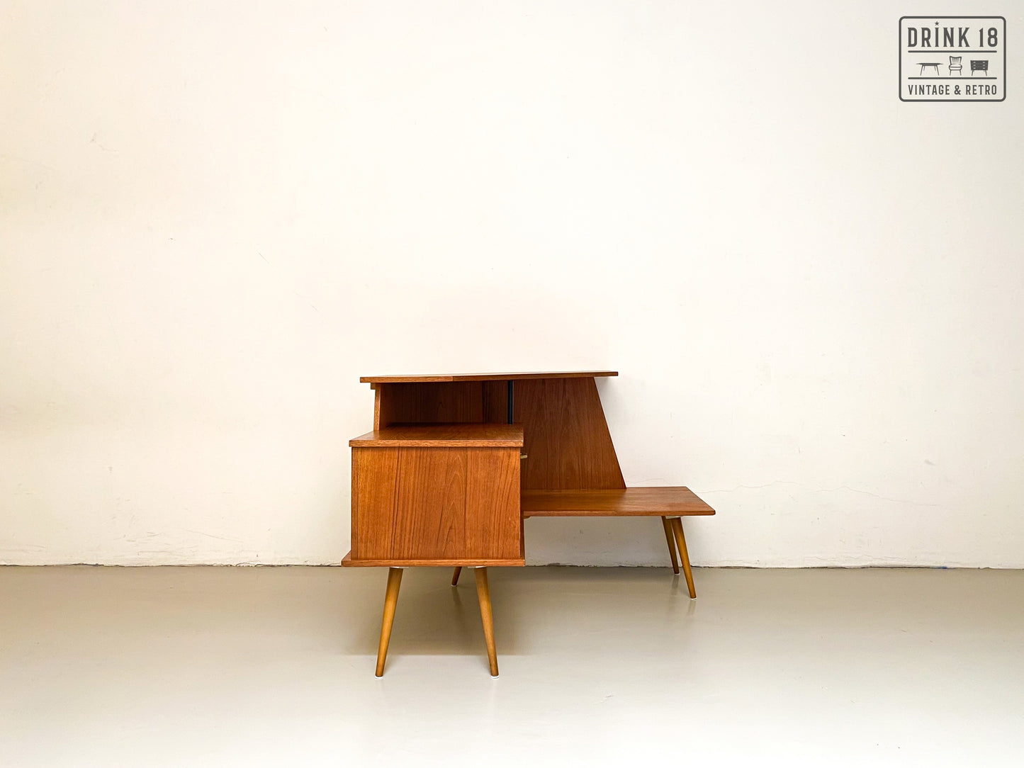 Vintage Design - TV Meubel/Hoekkast