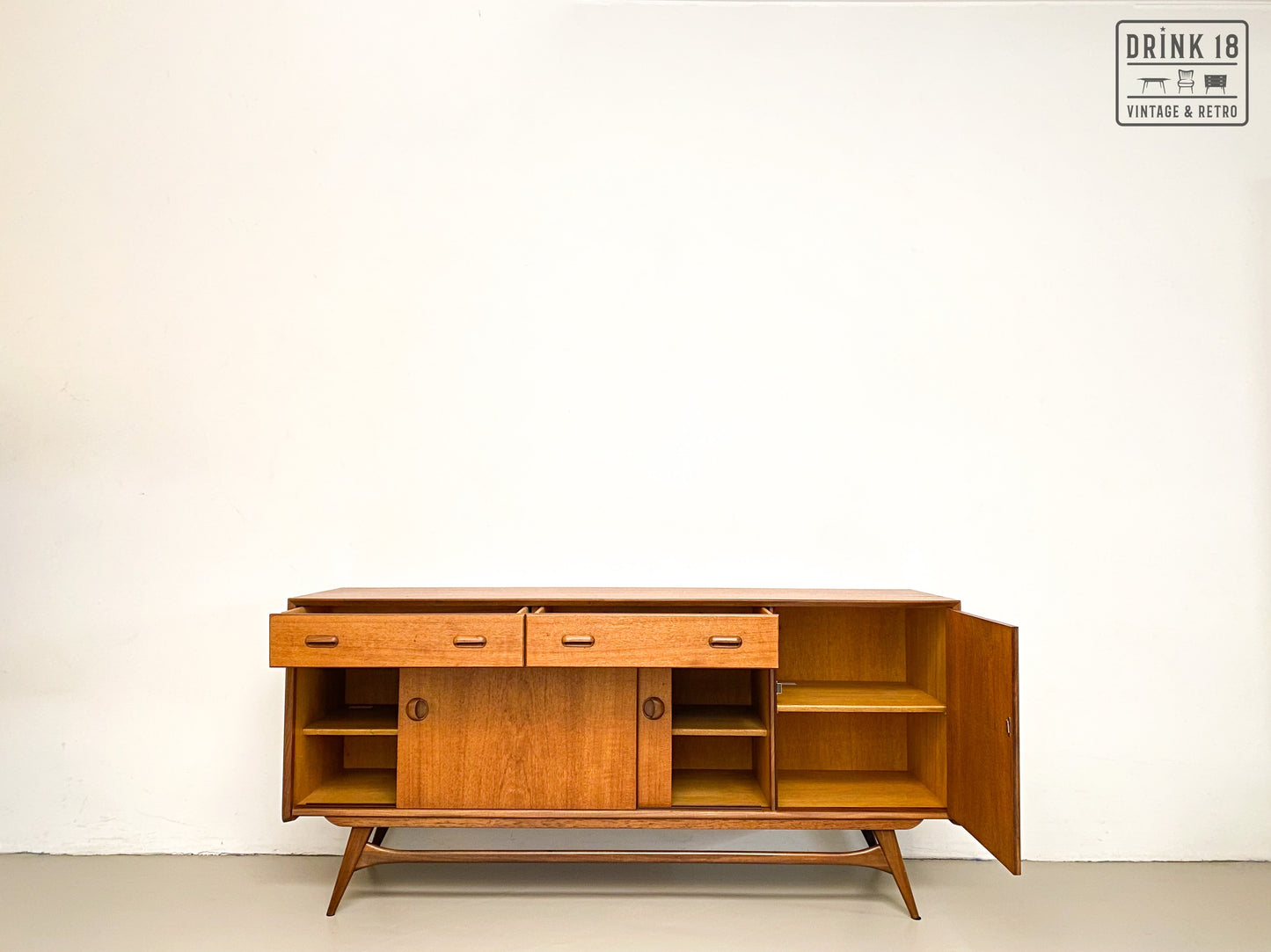 Sideboard - Louis Van Teeffelen