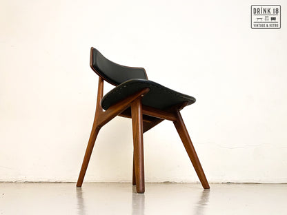 Vier Stravanger stoelen - Louis van Teeffelen