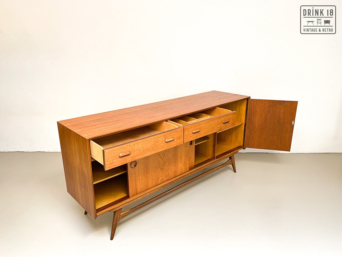 Sideboard - Louis Van Teeffelen