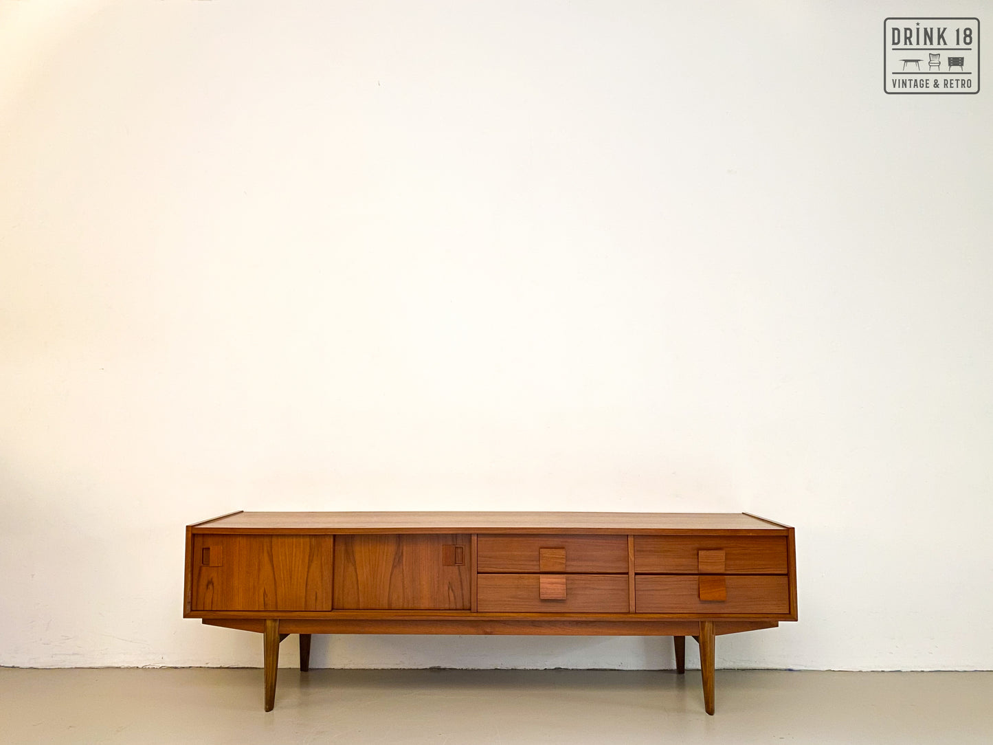Vintage - Sideboard #7