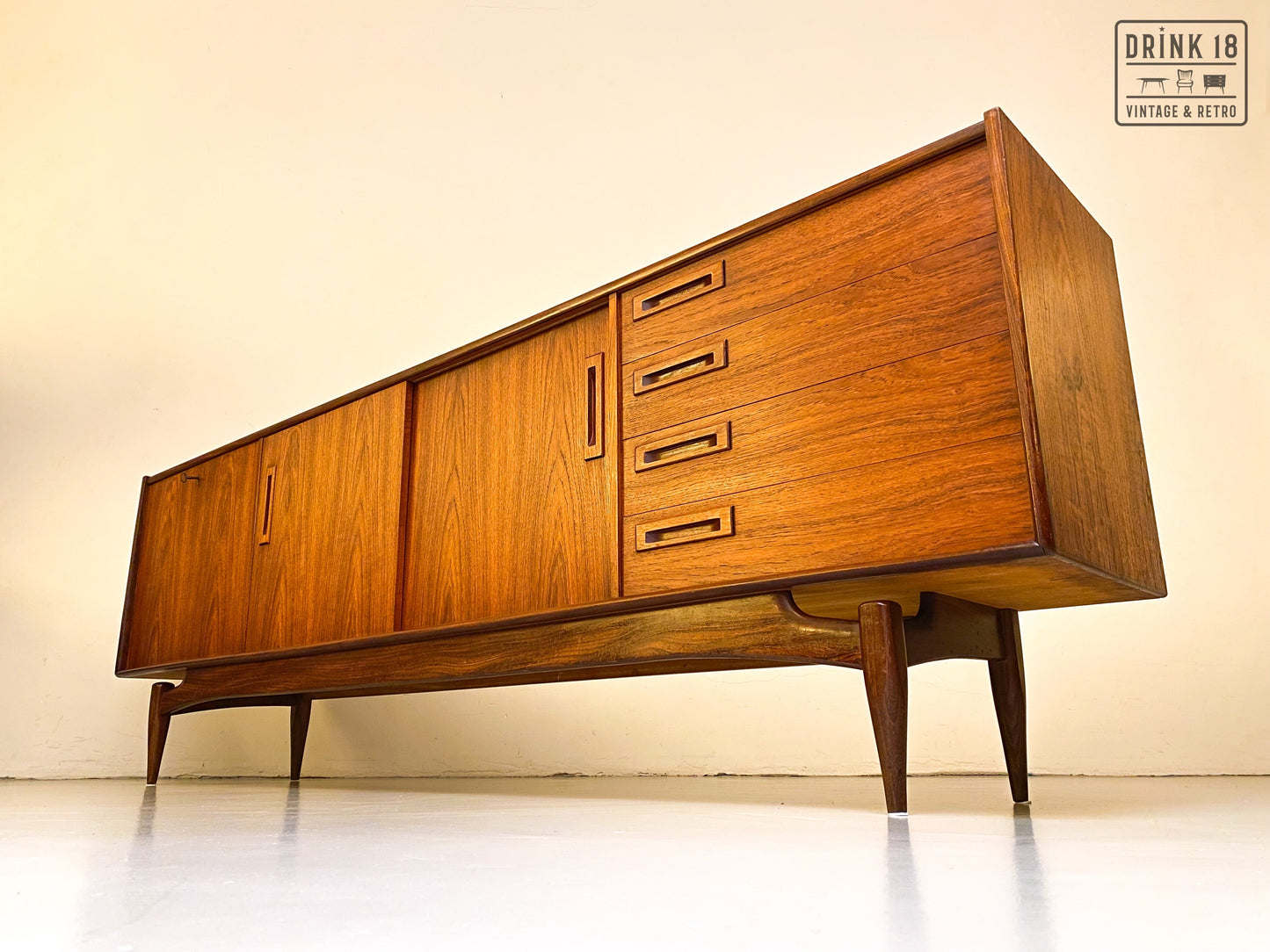 Sideboard - Louis Van Teeffelen