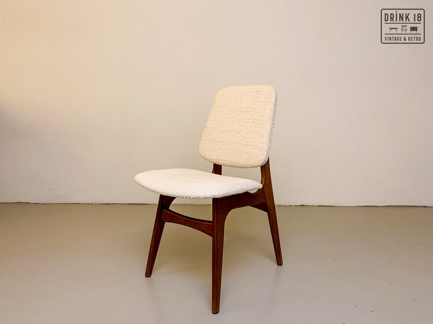 Zes vintage eetkamerstoelen - Louis van Teeffelen