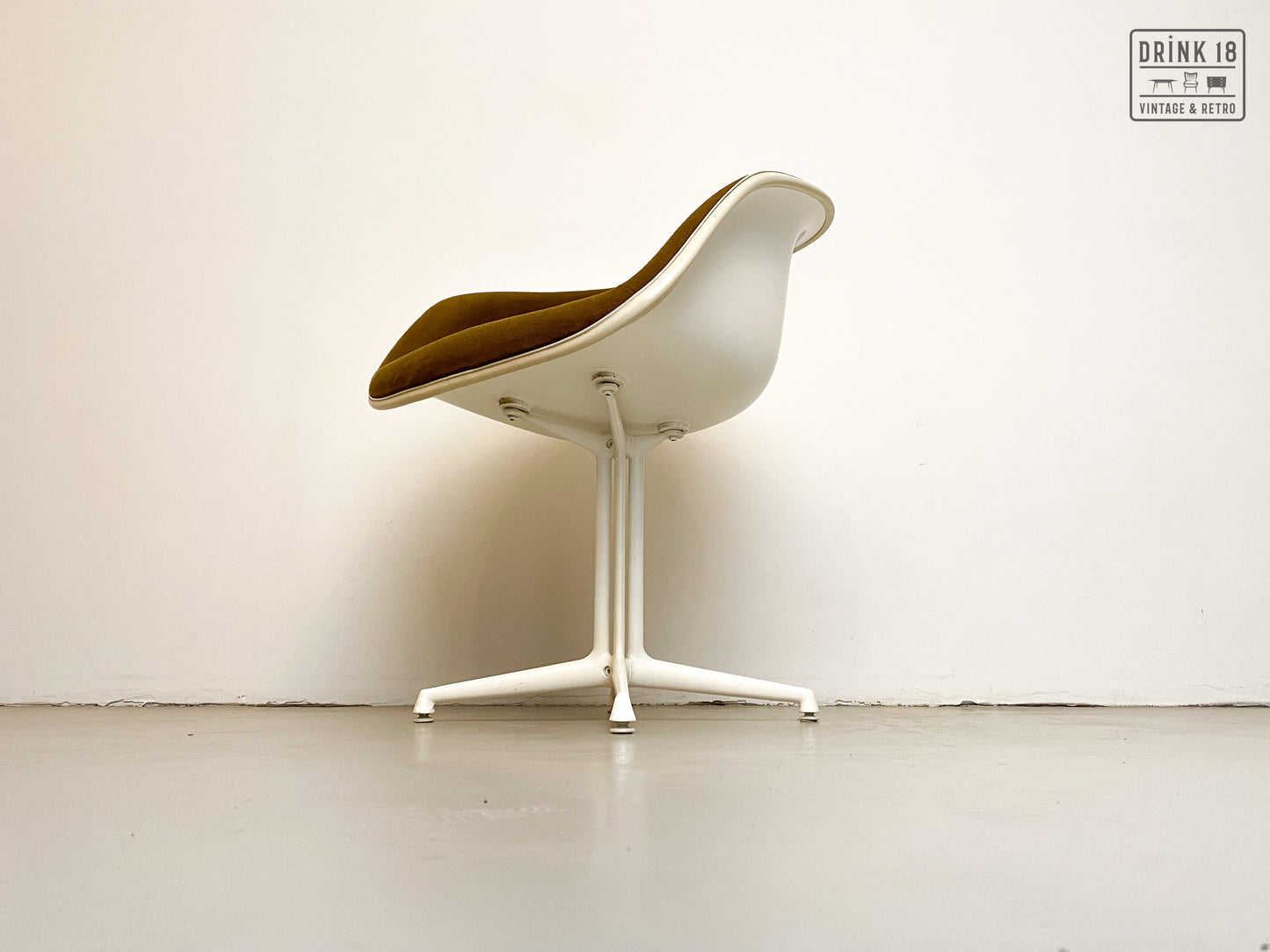 Shell La Fonda stoelen - Charles & Ray Eames voor Herman Miller