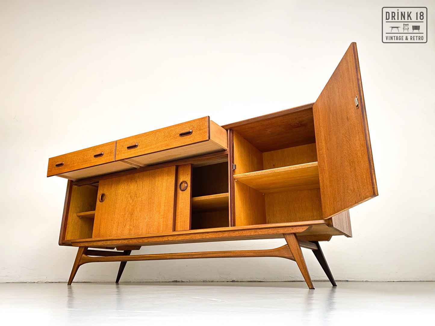 Sideboard - Louis Van Teeffelen