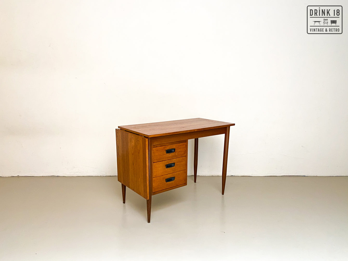 Drop-leaf bureau - Arne Vodder