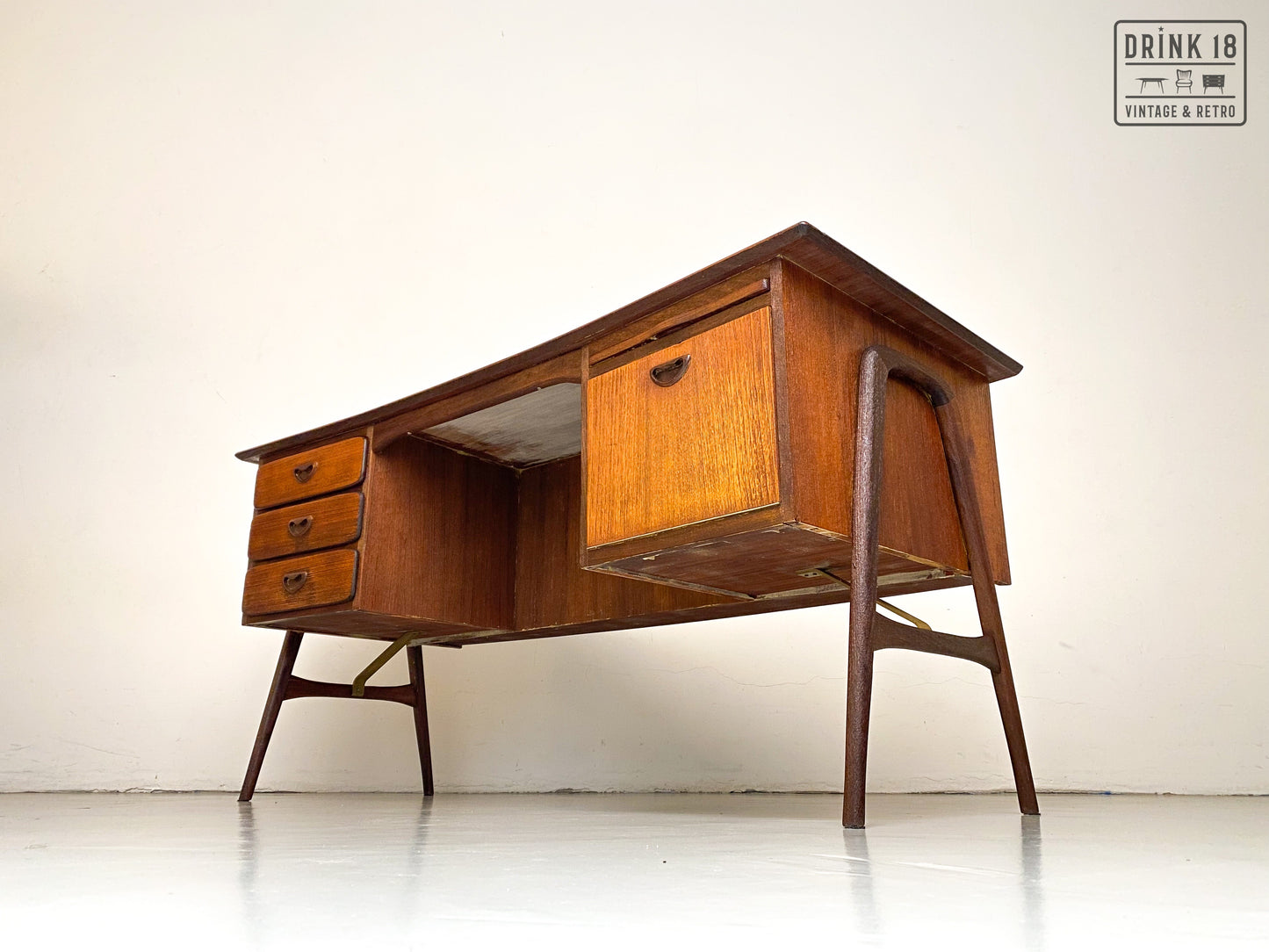 Boomerang XL Bureau met stoel - Louis van Teeffelen