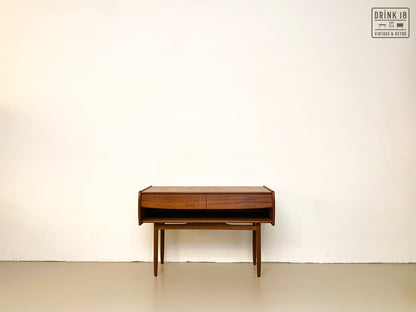 Tv / Wandmeubel -  Louis Van Teeffelen