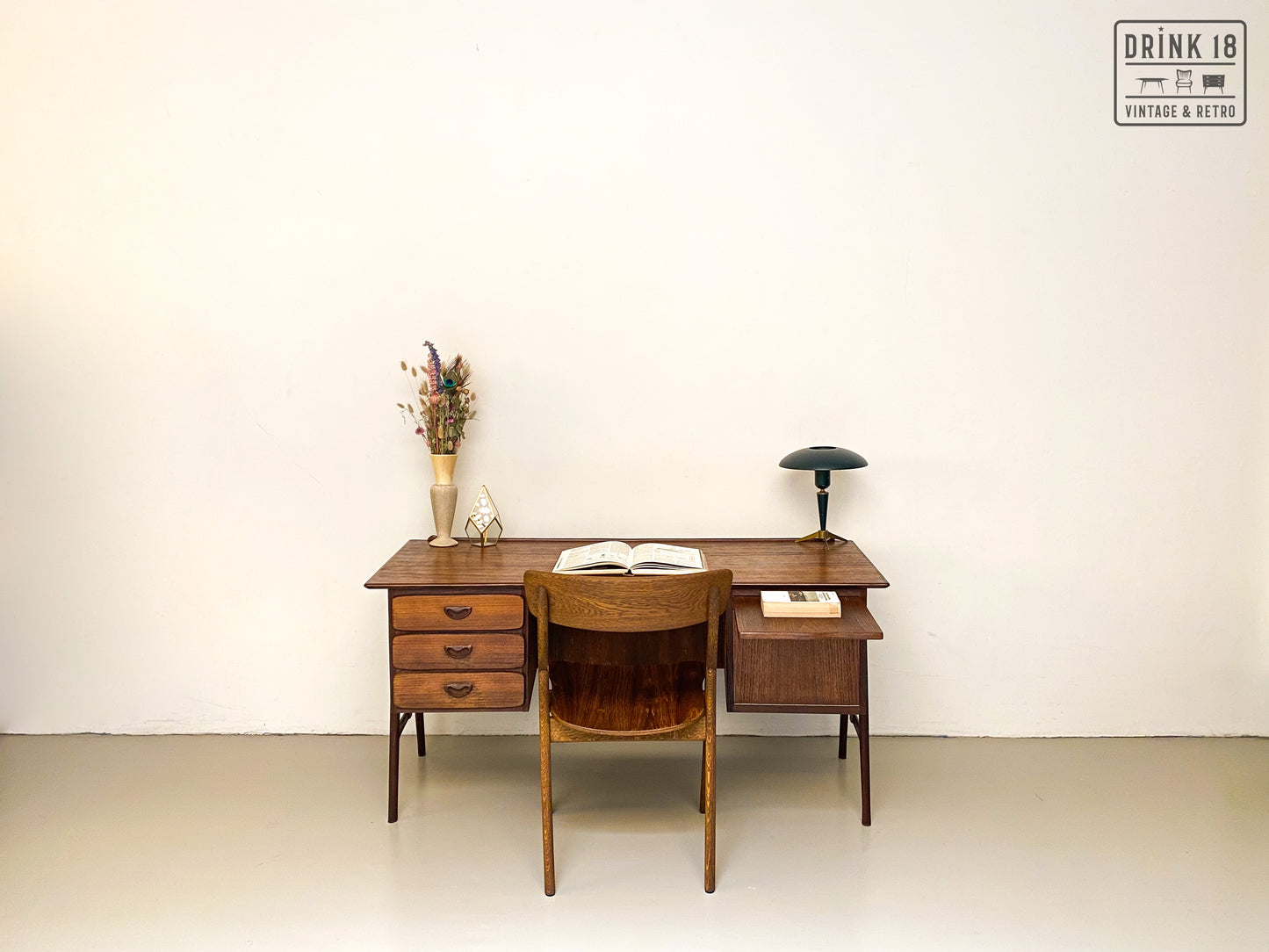 Boomerang XL Bureau met stoel - Louis van Teeffelen