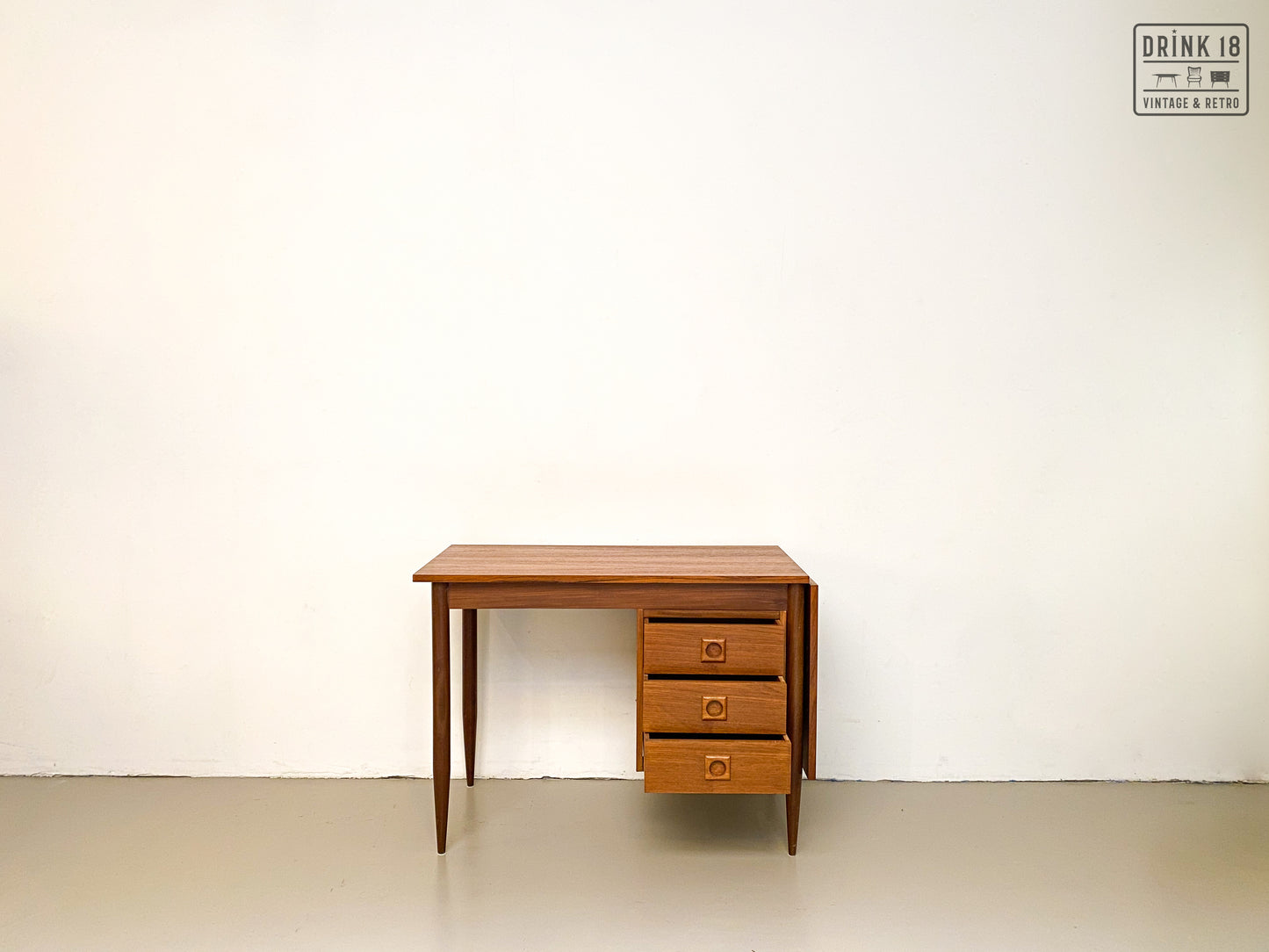 Drop-leaf bureau - Arne Vodder