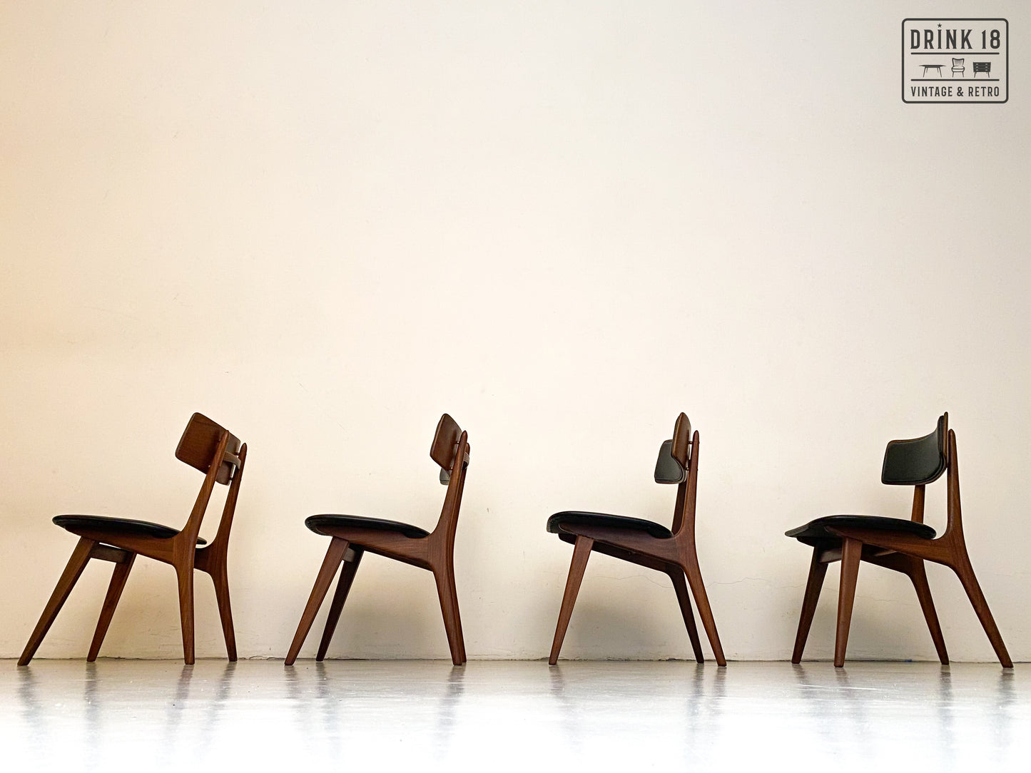 Vier Stravanger stoelen - Louis van Teeffelen