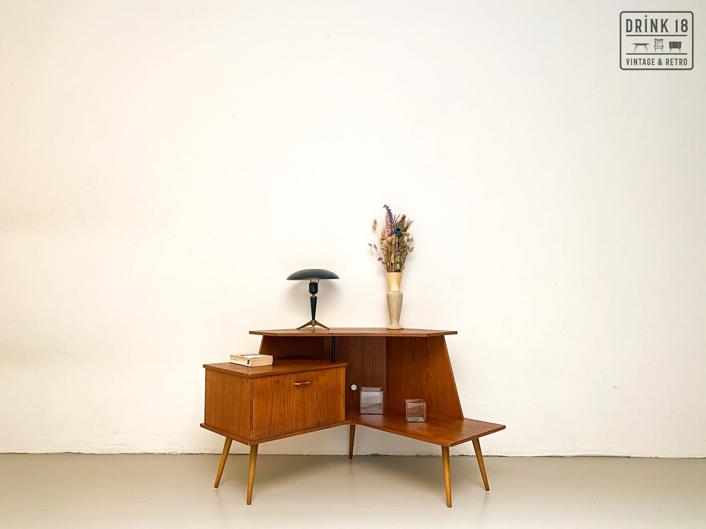 Vintage Design - TV Meubel/Hoekkast