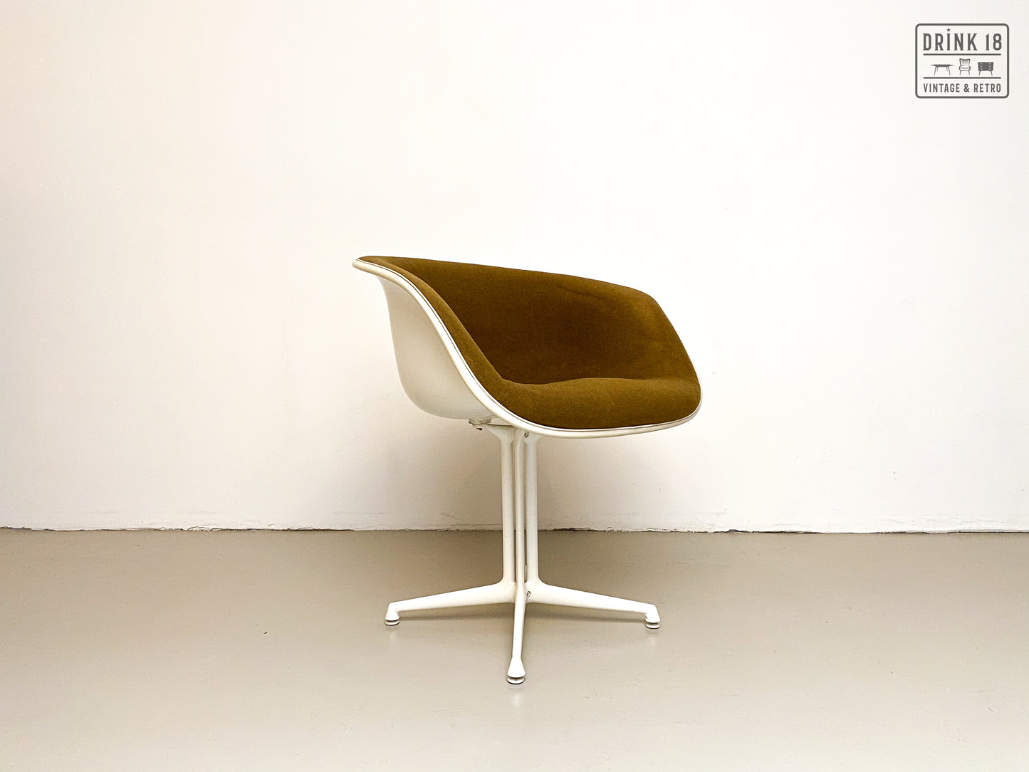 Shell La Fonda stoelen - Charles & Ray Eames voor Herman Miller