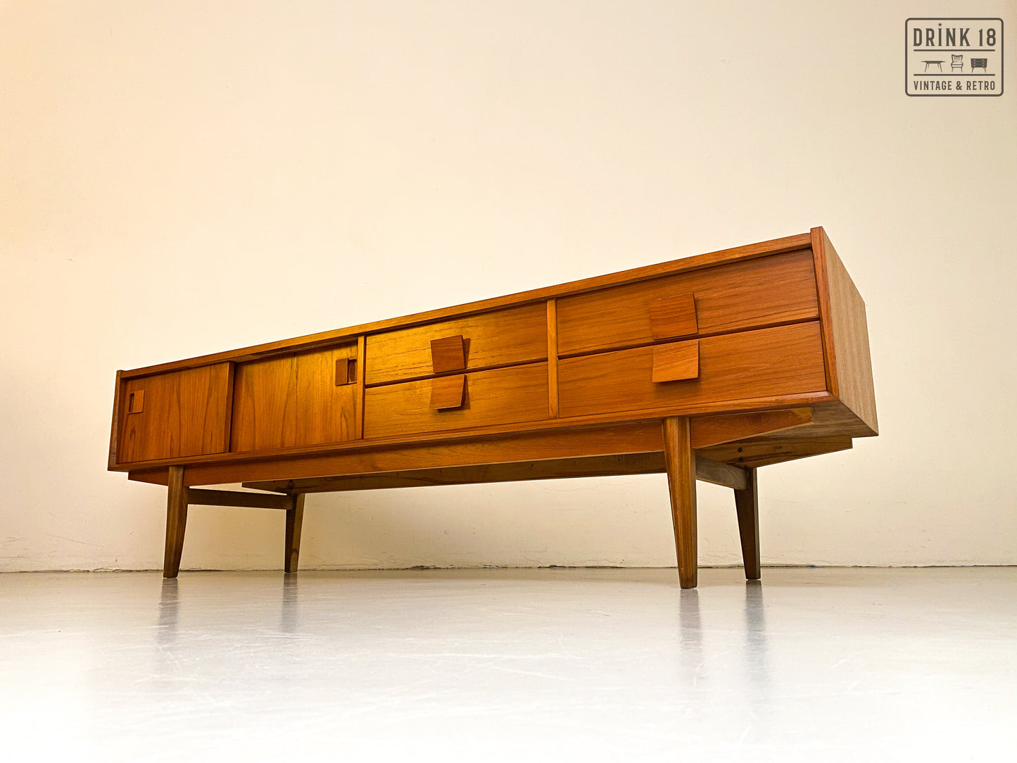 Vintage - Sideboard #7
