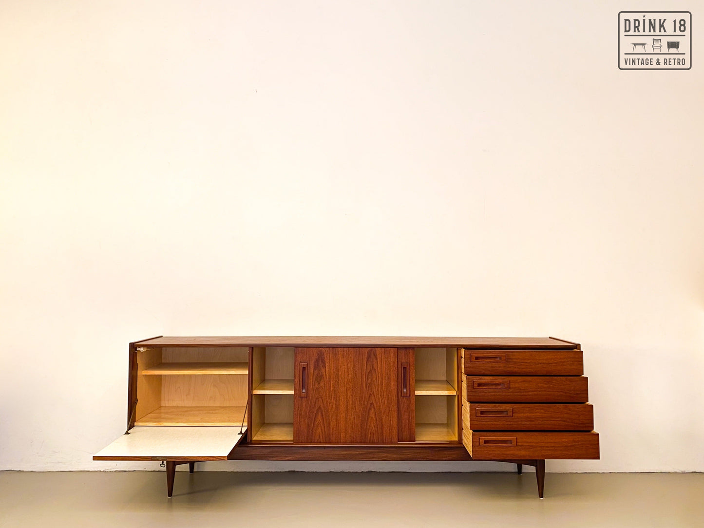 Sideboard - Louis Van Teeffelen